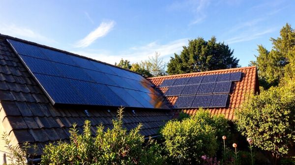 Top 5 Reasons to Install Solar Panels in Your Frome Home