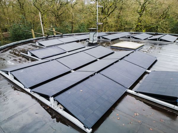 Top 5 Reasons to Install Solar Panels in Your Frome Home