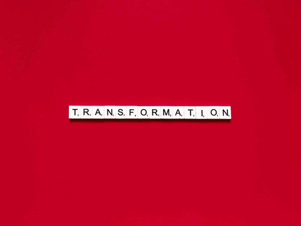 How are mobile apps transforming personal finance management?