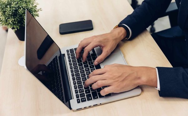 How to generate creative and engaging content with AI?